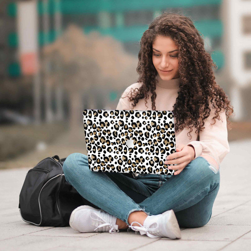 wild-11-laptop-skin-macbook