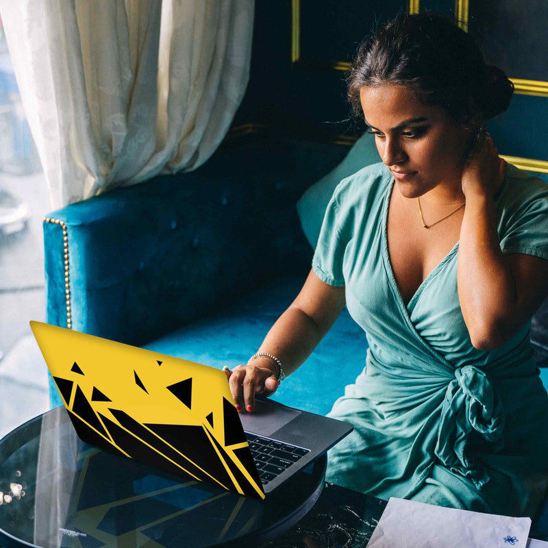 Printed laptop skins, custom laptop skins, textured laptop skins. Laptop skins India. laptop wraps in India. Laptop skins at low rates on India. 3m laptop vinyl skin. 3M laptop skins. Laptop skins for girls and laptop skins for gamers.