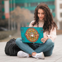 aesthetic-owl-laptop-skin-macbook