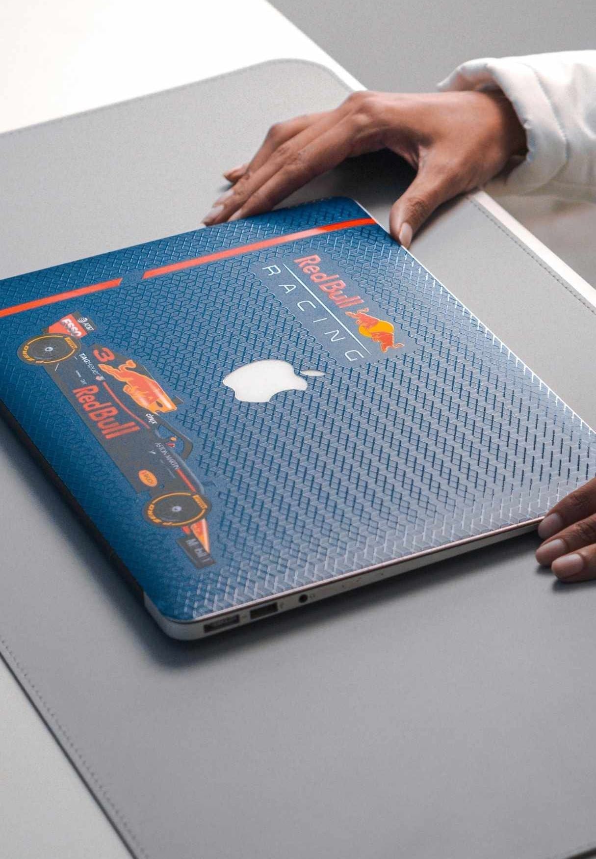 Top Reasons to Choose WrapCart for Laptop & Mobile Skins in India