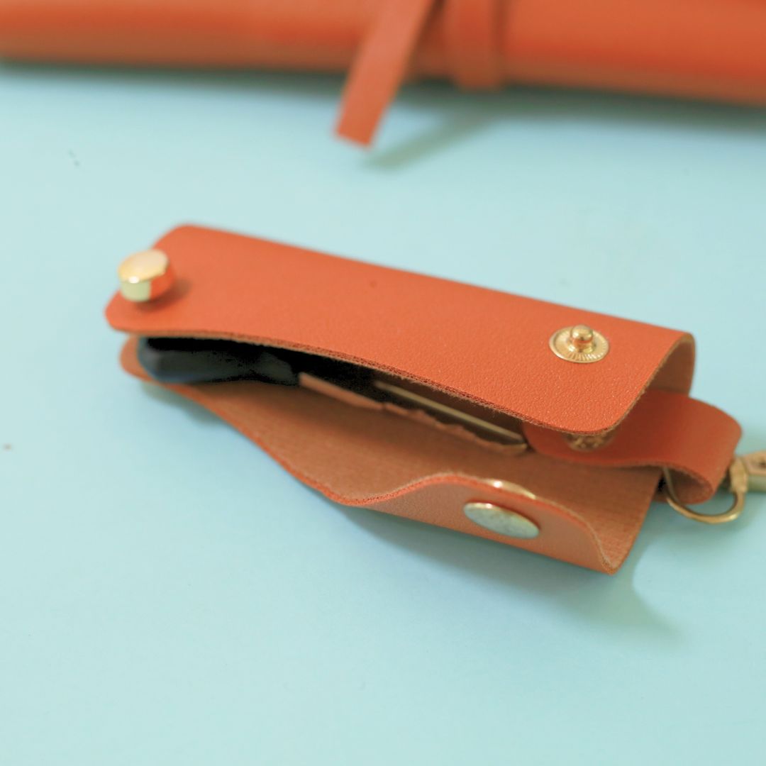 Leather Key Organizer - 4cm x 10cm x 4cm Secondary image