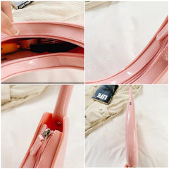 Mohakka offers a refined collection of anti-tarnish, hypoallergenic jewellery and modern bags. Shop earrings, pendants, rings, bracelets, anklets, and more—crafted for comfort, elegance, and everyday confidence.