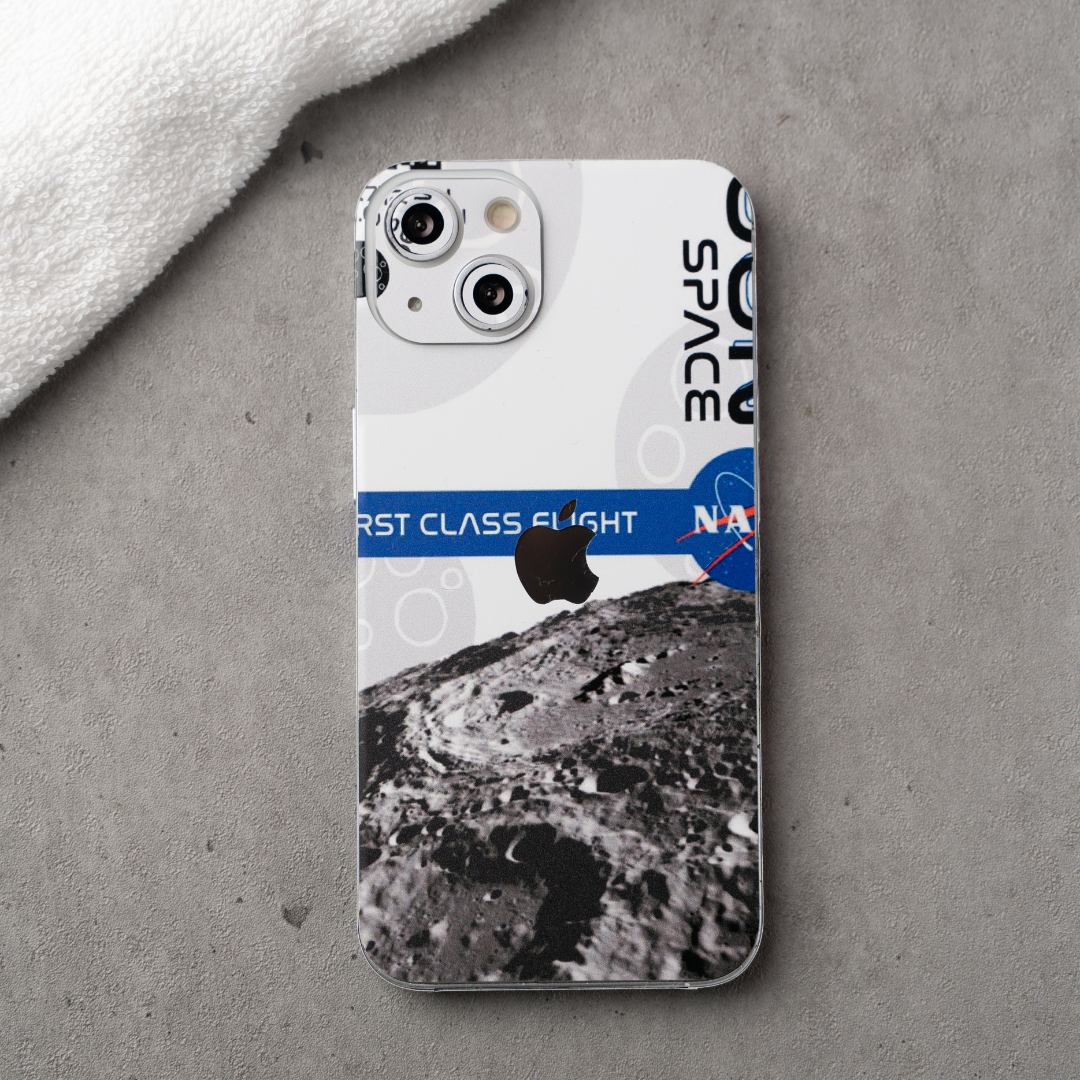 To The Moon Mobile Skin Main image