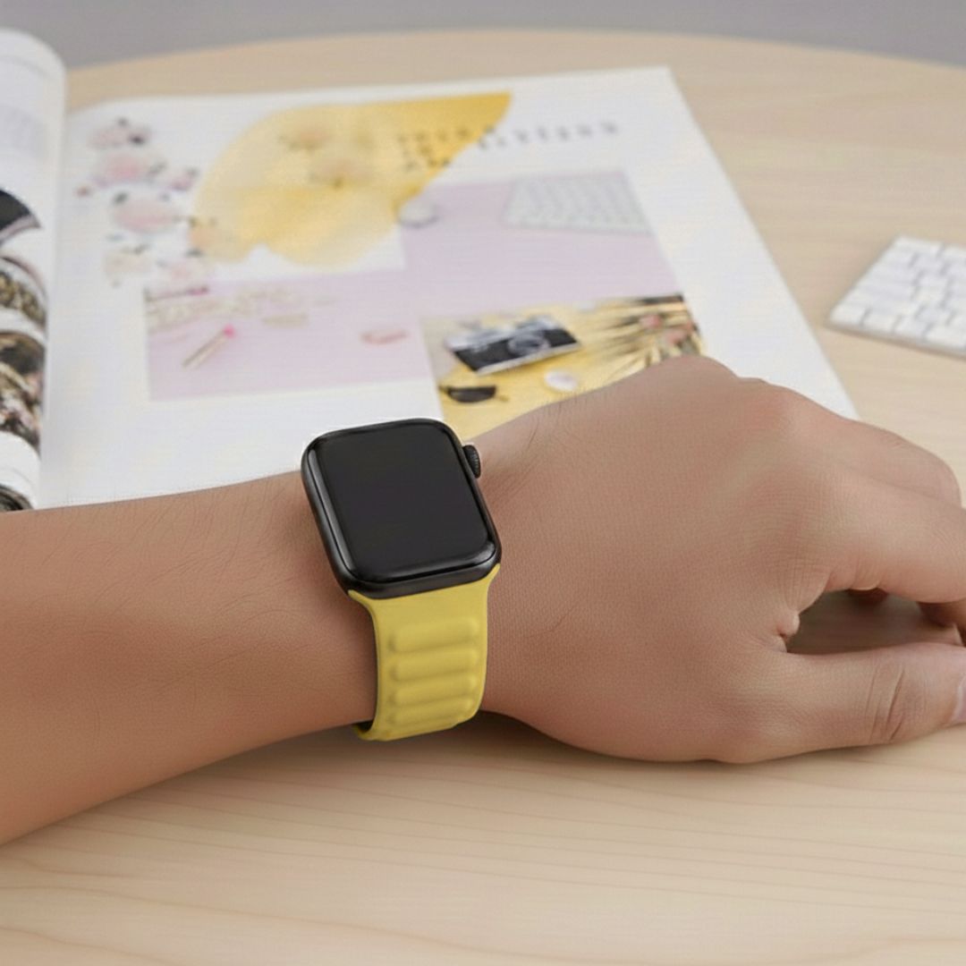 Apple Watch Smash Strap Light Yellow - 42/44/45/49 MM Main image