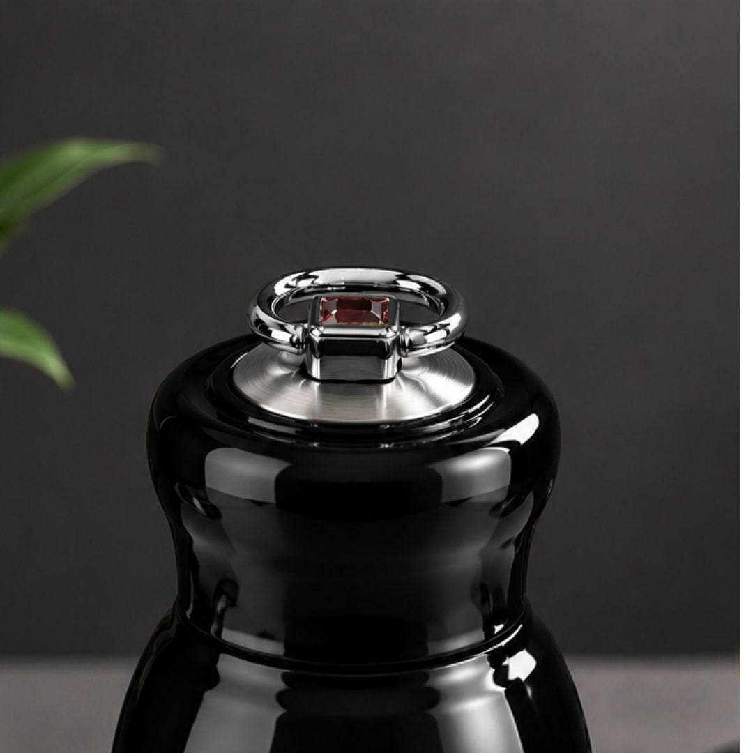 Personalized Mini Stainless Steel Vacuum Insulated Bottle - 300 ml Black Leakproof with Keyring Cap
