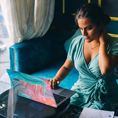 Printed laptop skins, custom laptop skins, textured laptop skins. Laptop skins India. laptop wraps in India. Laptop skins at low rates on India. 3m laptop vinyl skin. 3M laptop skins. Laptop skins for girls and laptop skins for gamers.