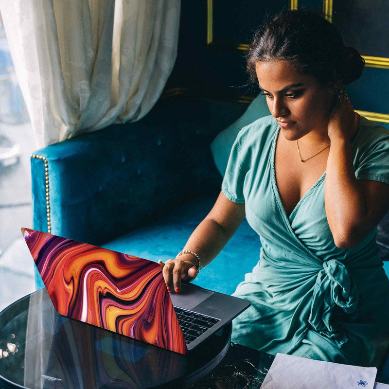 Printed laptop skins, custom laptop skins, textured laptop skins. Laptop skins India. laptop wraps in India. Laptop skins at low rates on India. 3m laptop vinyl skin. 3M laptop skins. Laptop skins for girls and laptop skins for gamers.