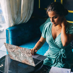 Printed laptop skins, custom laptop skins, textured laptop skins. Laptop skins India. laptop wraps in India. Laptop skins at low rates on India. 3m laptop vinyl skin. 3M laptop skins. Laptop skins for girls and laptop skins for gamers.