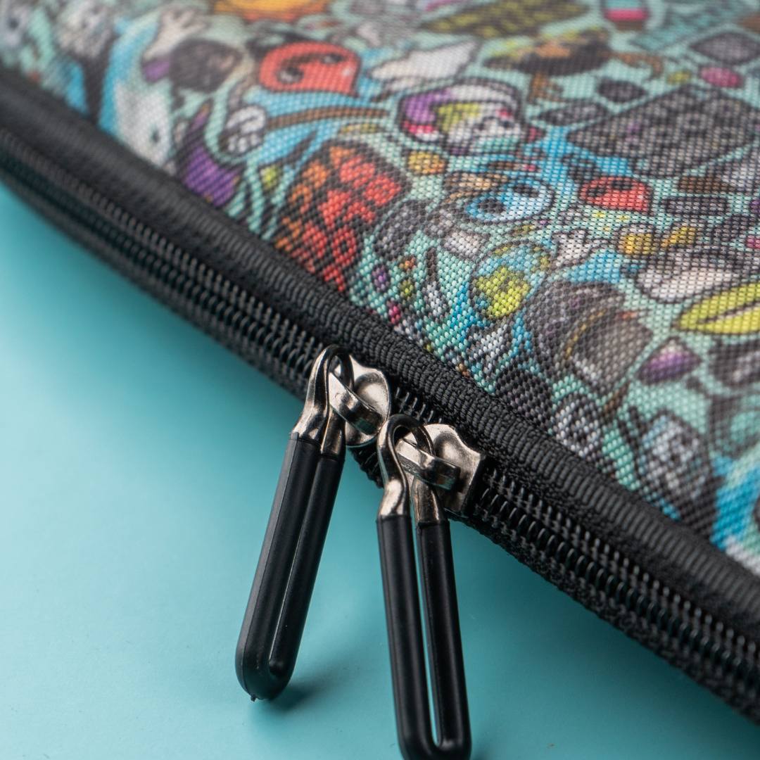 Portfolio Case & Gadget Organizer with Tablet Sleeve for iPads & Tablets Upto 11” with Accessories pocket for Pencil, Cables & Hubs